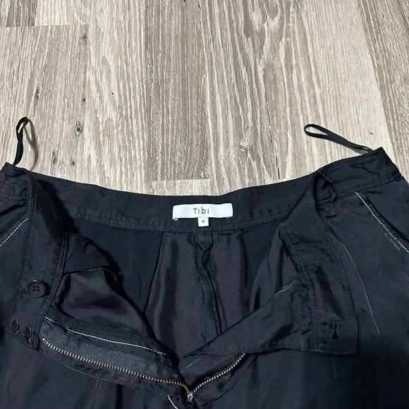 Tibi Black shorts size 8 Black White‎ Pin Stripe Cupro Pleated Front High Rise - Picture 3 of 9